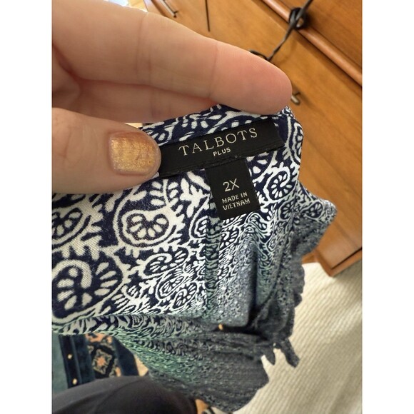 Talbots Top 2X Semi Wrap Viscose V-Neck Blue Geometric Print Short Puff Sleeves - Picture 6 of 7